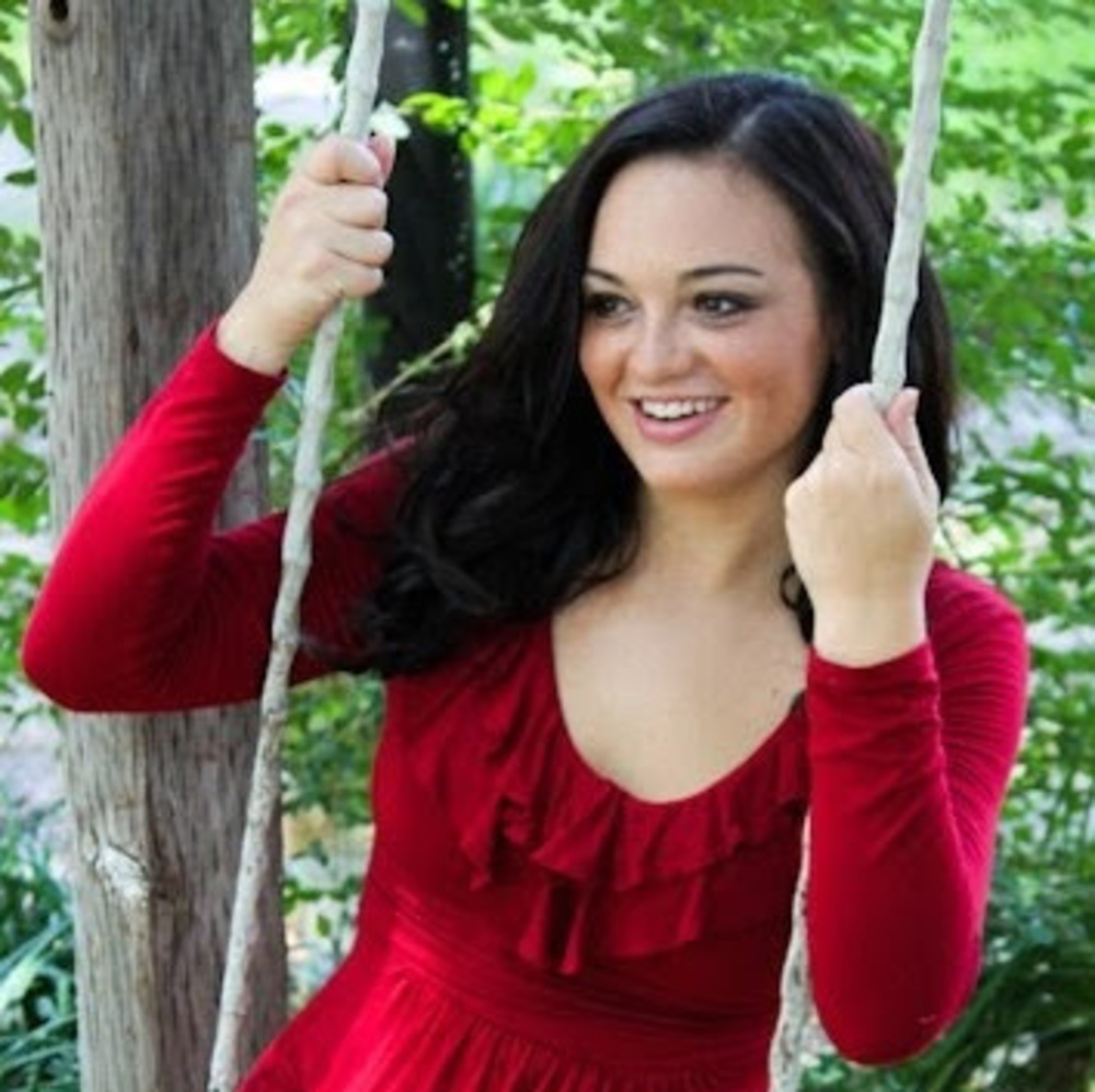 Meet your Posher, Danielle
